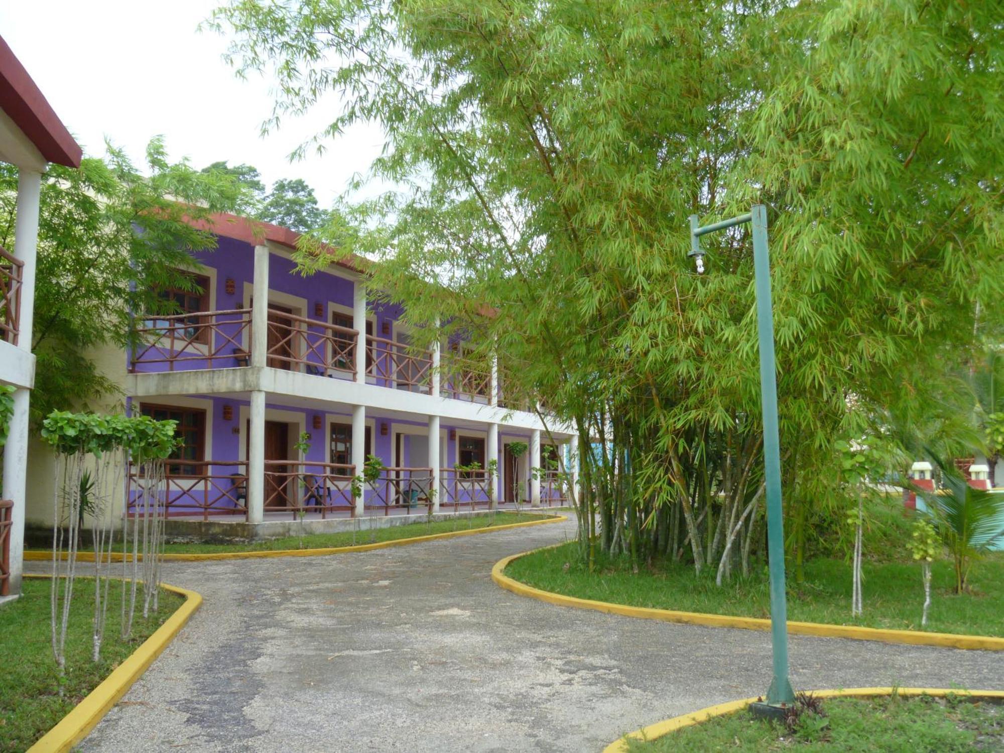 Hotel Debliz Xpujil Luaran gambar